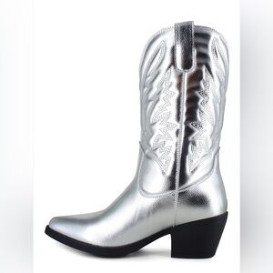 Unionbay rubber sole comfy cowboy short Boots, metallic Silver, 9M